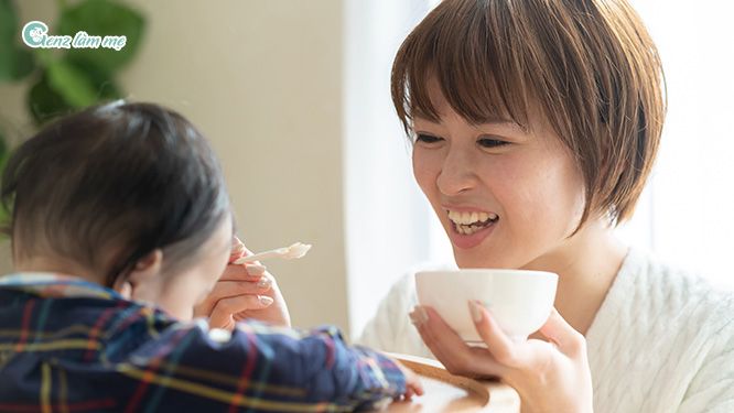 Bố mẹ nên làm gì khi áp dụng phương pháp ăn dặm kiểu Nhật cho bé mới bắt đầu?