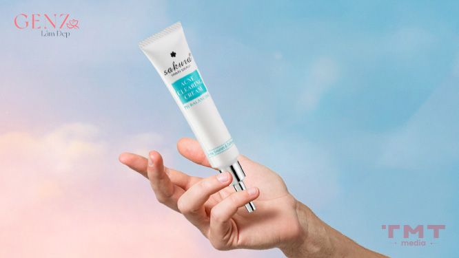 Kem hỗ trợ điều trị mụn Sakura Acne Clearing Cream cho nam da dầu