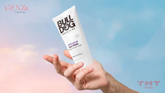 Bulldog Oil Control Face Wash - Sữa rửa mặt dành cho nam da dầu mụn