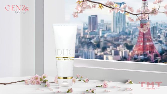 DHC Mineral Face Wash - Sữa rửa mặt kiềm dầu của Nhật hiệu quả